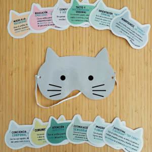 El gato curioso: actividades a oscuras